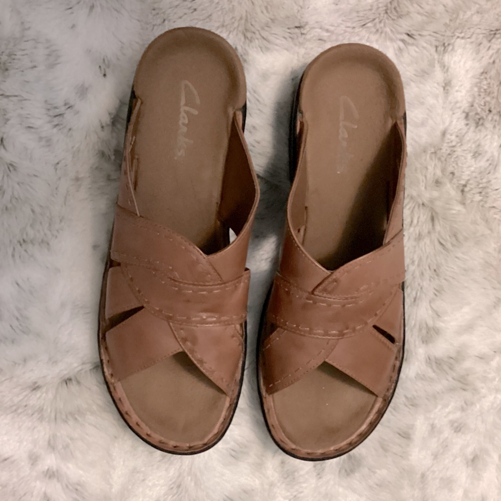 Preloved British Tan Leather Clark Sandals, Size 9